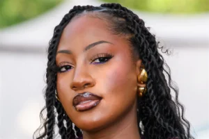 NIGERIAN ARTIST TEMS SET TO RELEASE DEBUT ALBUM-BORN IN THE WORLD.