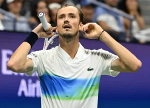 MEDVEDEV HOLDS OFF COBOLLI TO REACH US OPEN LAST SIXTEEN.